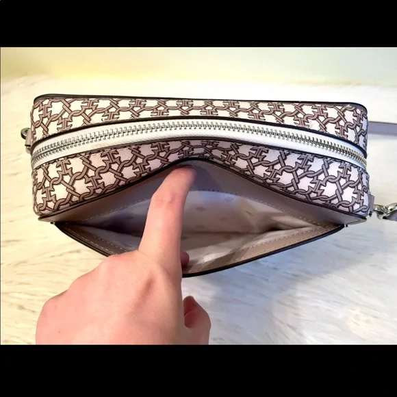NWOT Kate Spade Link Hearts Camera Bag with Matching Trifold Wallet